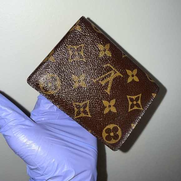 Louis Vuitton Monogram Compact Wallet - Picture 3 of 10